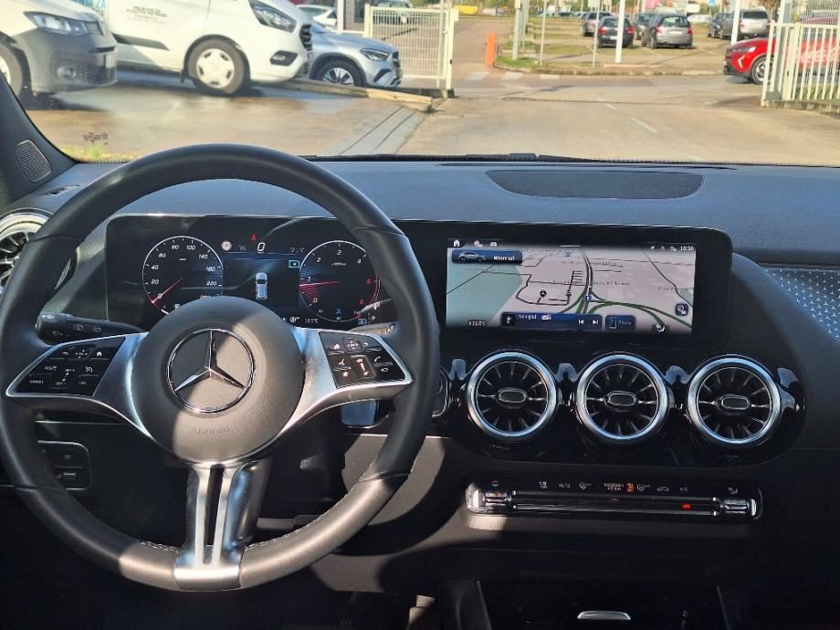2025 Mercedes-Benz GLA Progressive — fotografija 12
