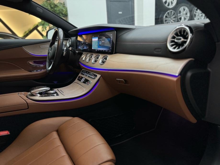 2017 Mercedes-Benz E-klasa — fotografija 18
