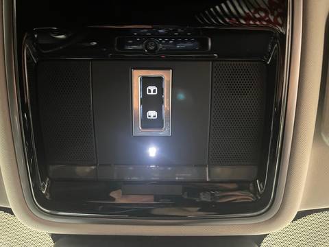 2018 Land Rover Range Rover Velar — sličica 26