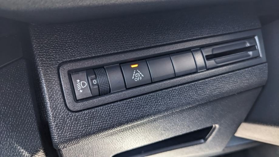 2022 Peugeot 3008 — fotografija 30