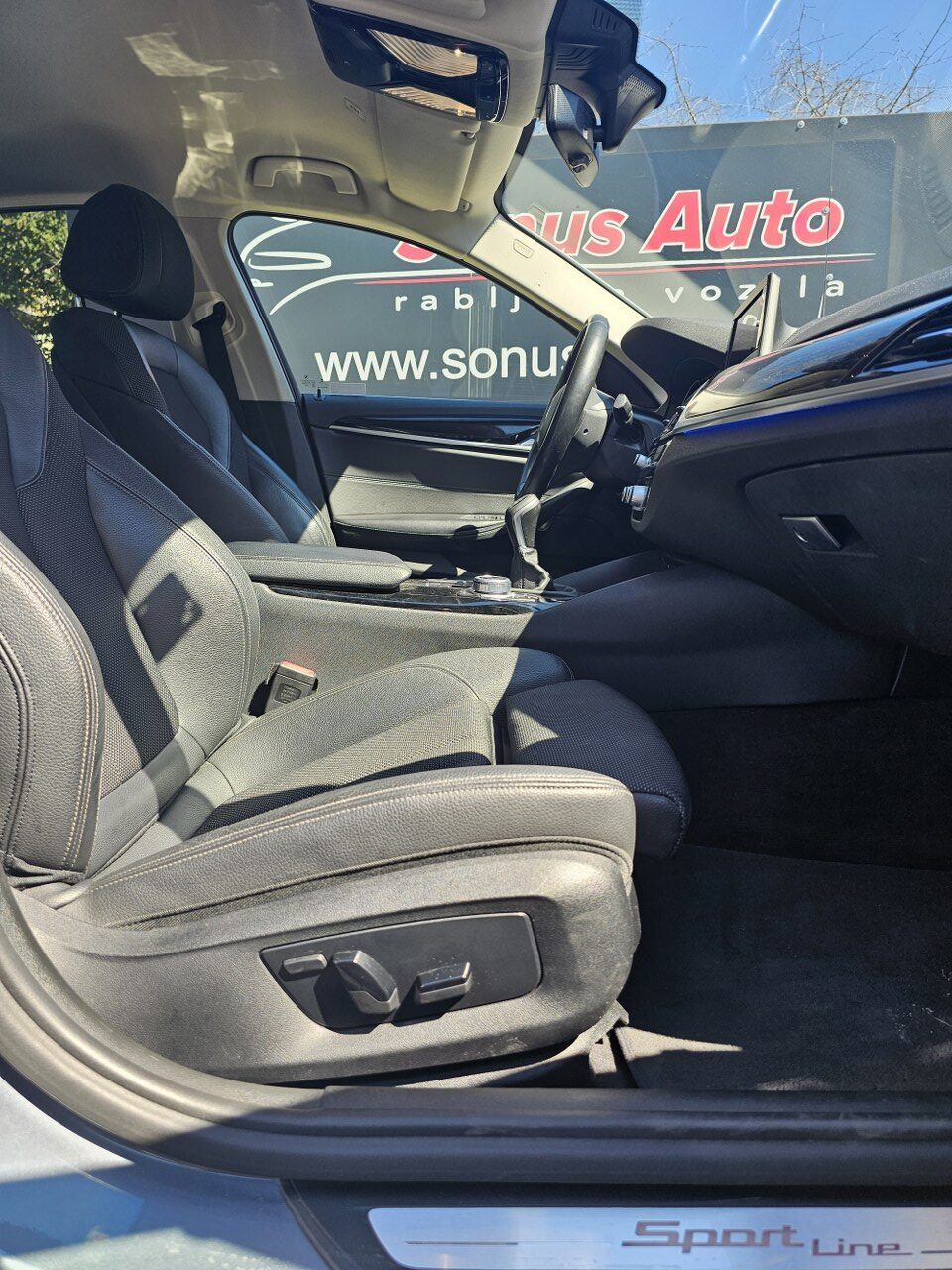 2017 BMW Serija 5 — fotografija 13