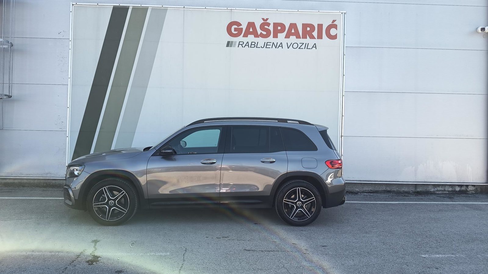 2025 Mercedes-Benz GLB — fotografija 4