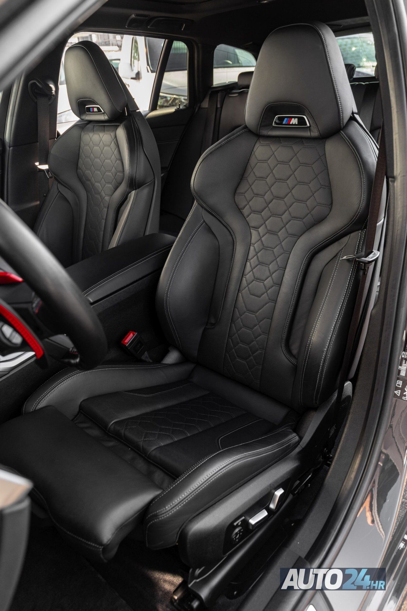 2020 BMW Serija 3 M340i — fotografija 7