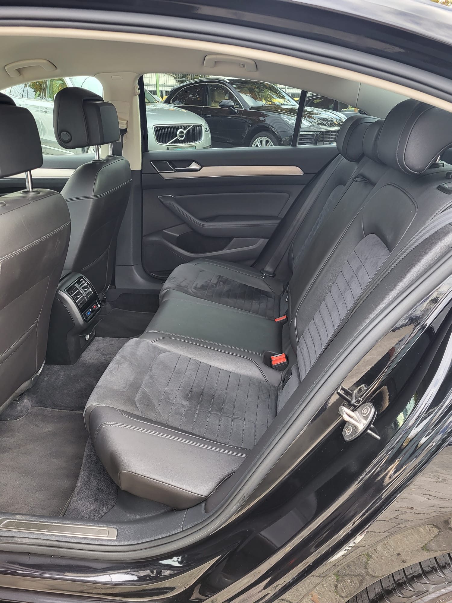 2016 Volkswagen Passat — fotografija 13