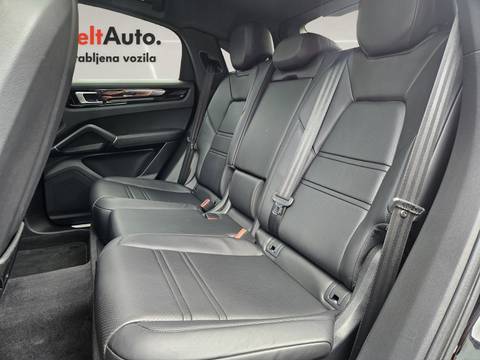 2020 Porsche Cayenne — sličica 11