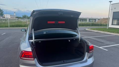 2020 Volkswagen Passat — sličica 9