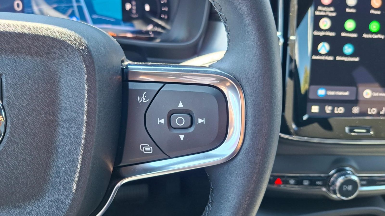 2026 Volvo XC40 — fotografija 13