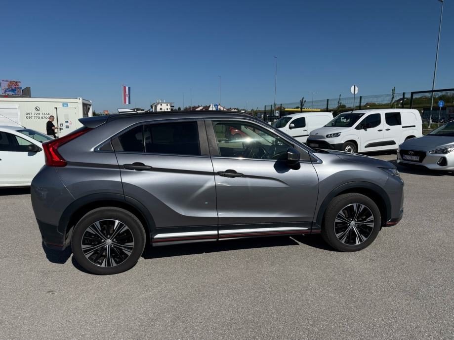2018 Mitsubishi Eclipse — fotografija 4