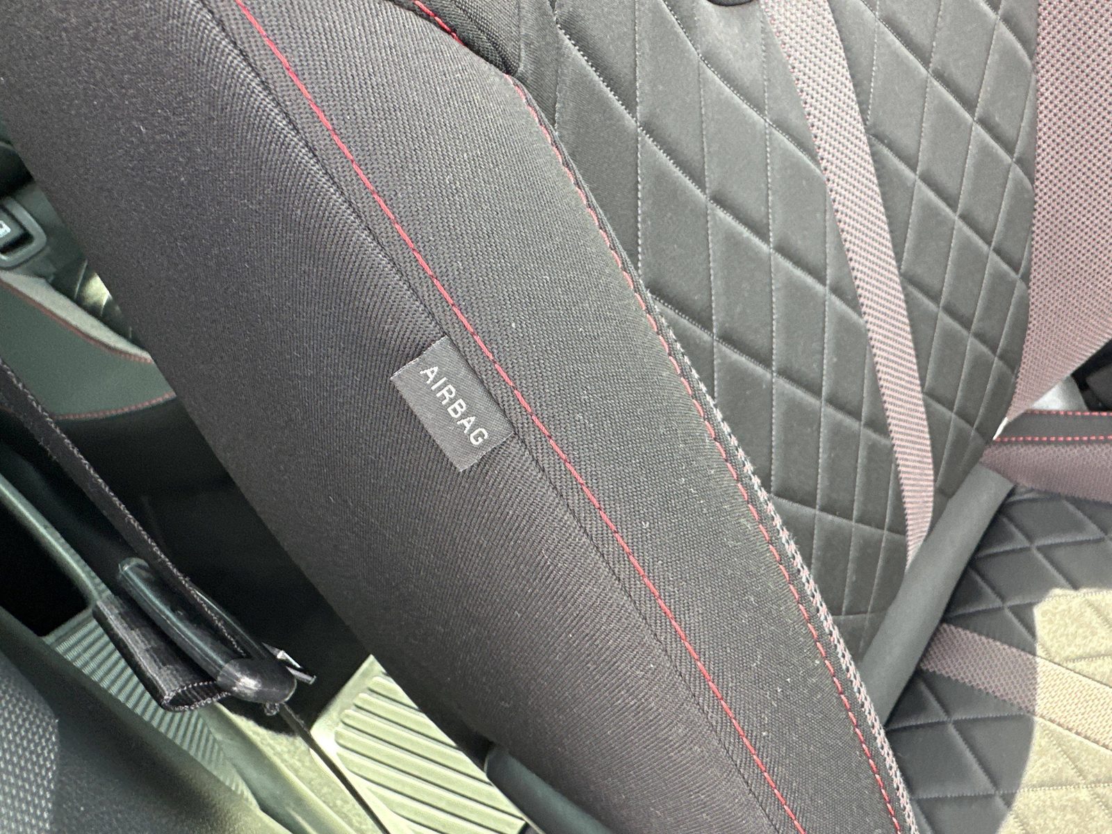 2021 Škoda Octavia Combi — fotografija 23