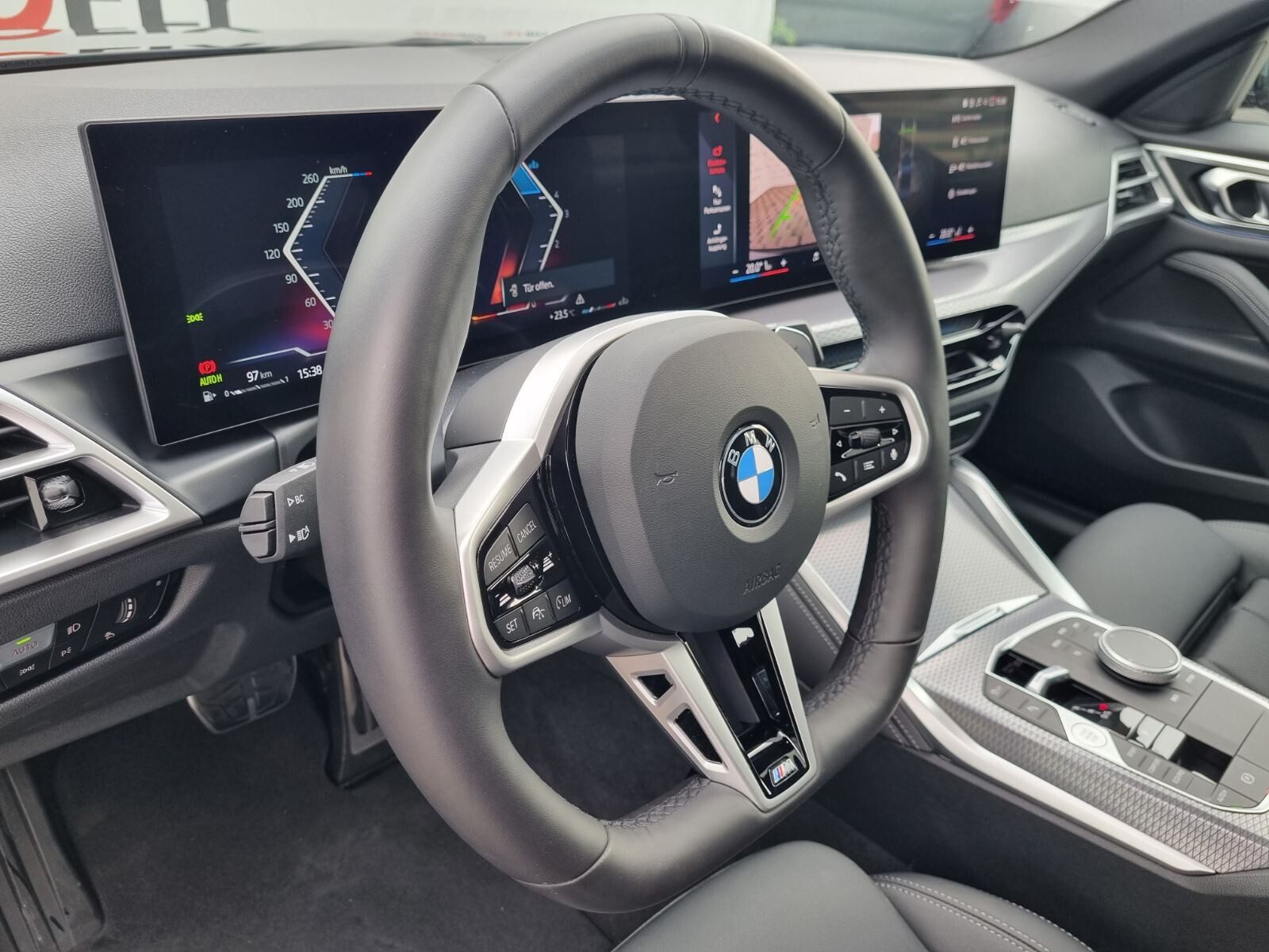 2025 BMW Serija 4 M Sport — fotografija 21