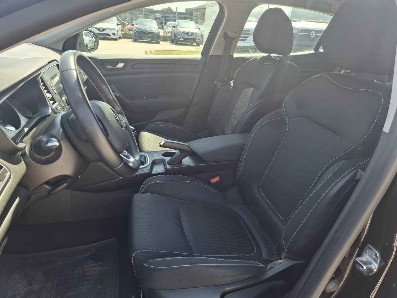 2018 Renault Megane — fotografija 9