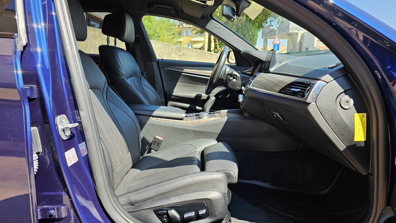 2018 BMW Serija 5 M Sport — fotografija 18