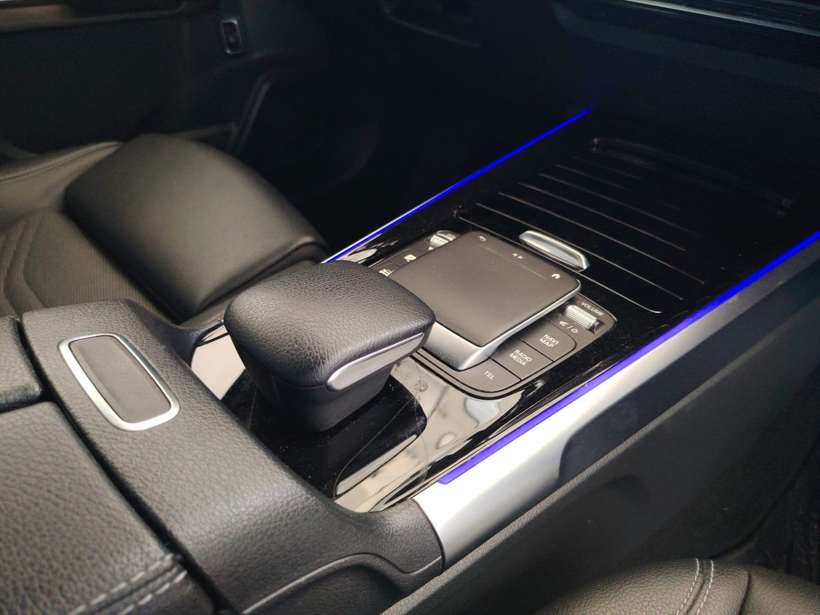 2023 Mercedes-Benz GLB — fotografija 23