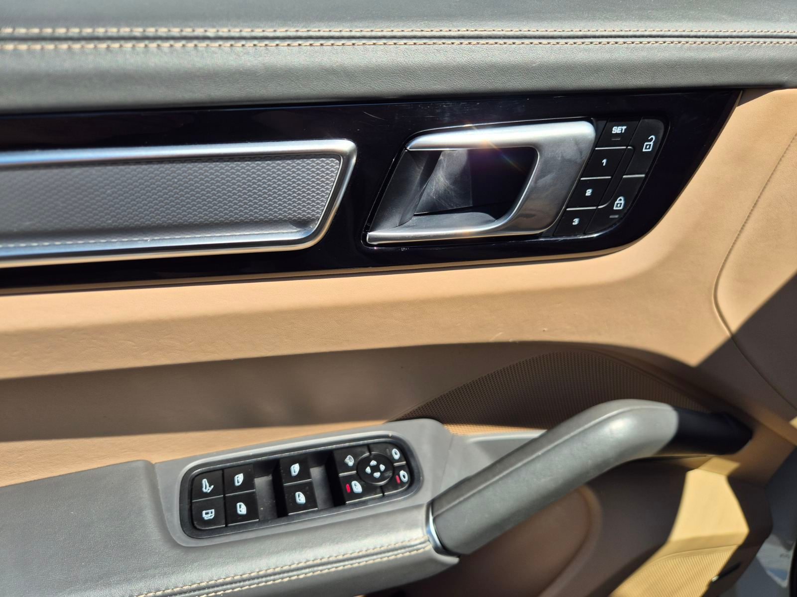 2023 Porsche Cayenne — fotografija 20