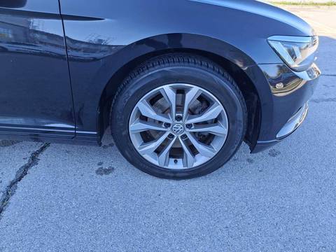 2018 Volkswagen Passat — sličica 16