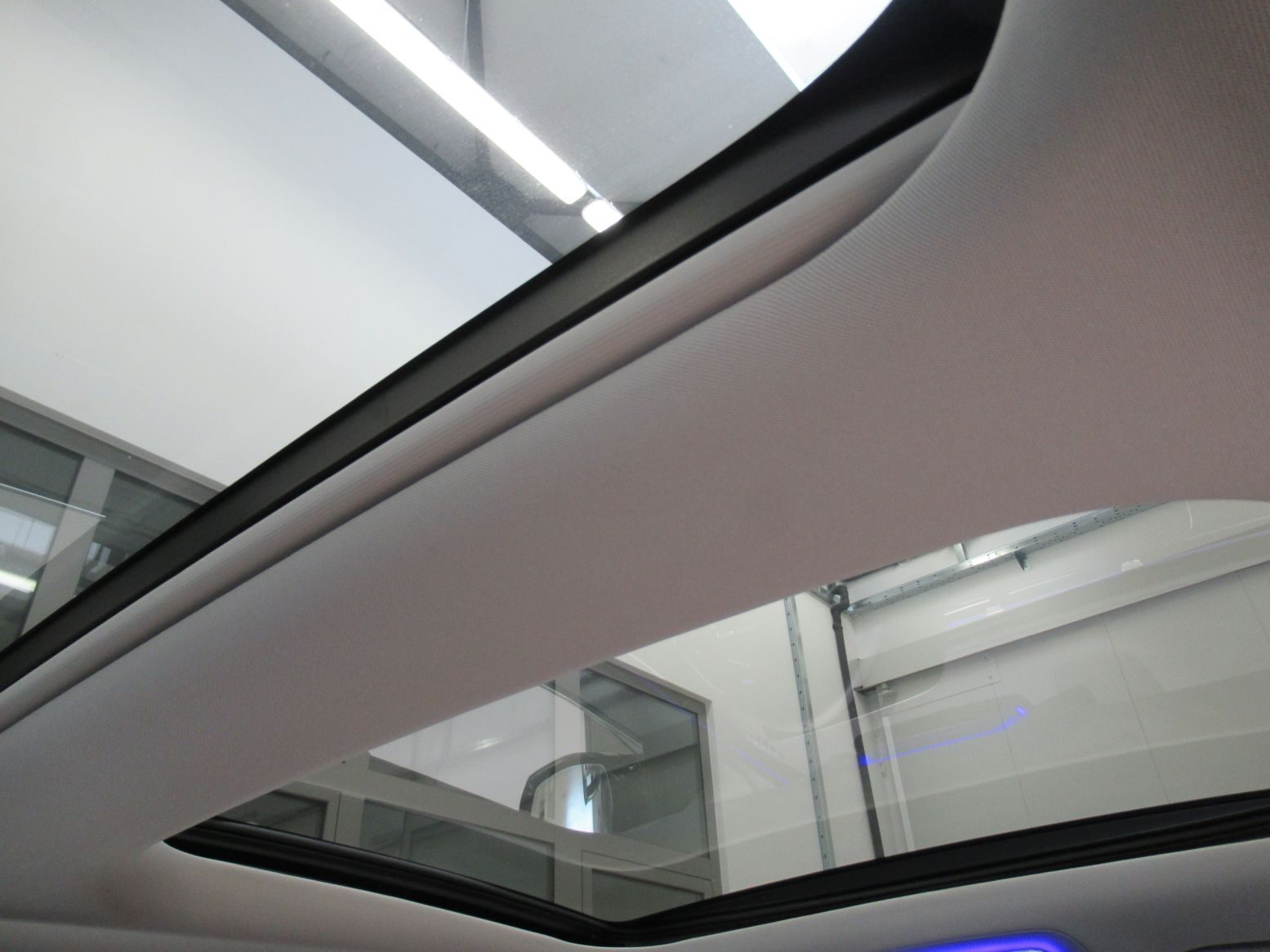 2025 Mercedes-Benz E-klasa Avantgarde — fotografija 15
