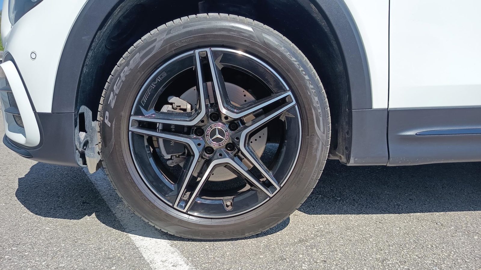 2025 Mercedes-Benz GLB AMG Line — fotografija 30