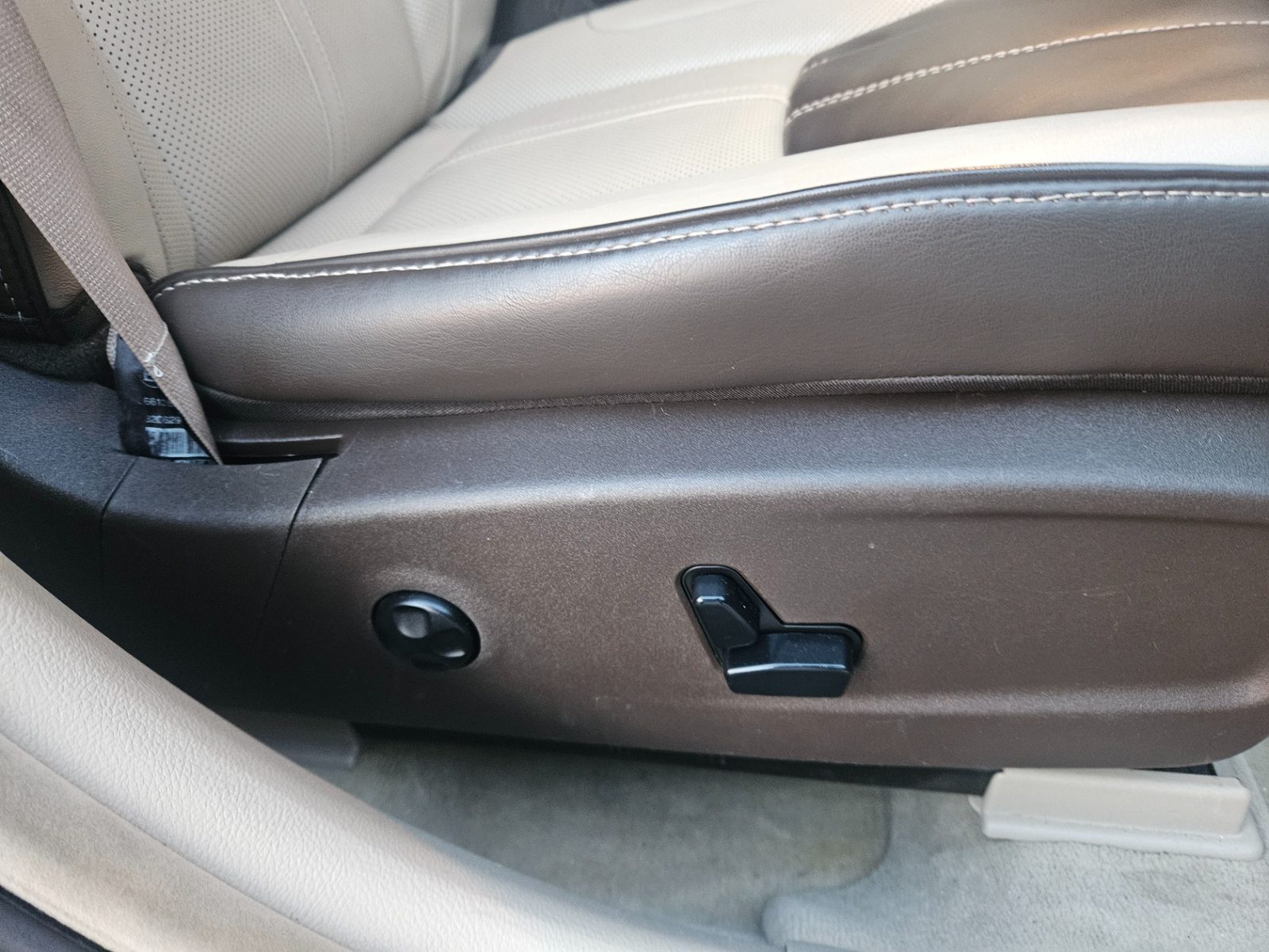 2013 Lancia Thema — fotografija 14
