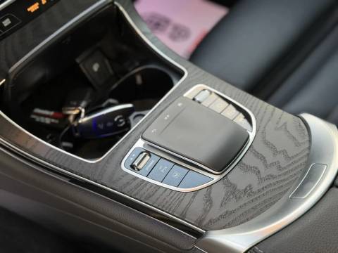 2021 Mercedes-Benz GLC — sličica 17