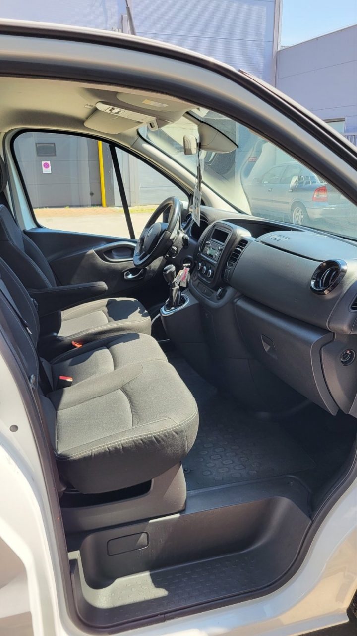 2021 Renault Trafic — fotografija 9
