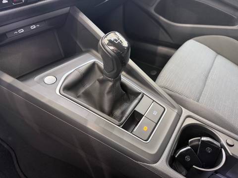 2022 Volkswagen Golf — sličica 7
