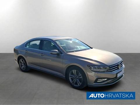 2019 Volkswagen Passat — sličica 2