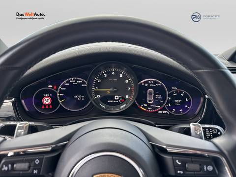 2022 Porsche Panamera — sličica 15