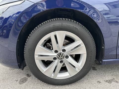 2024 Volkswagen Golf — sličica 15