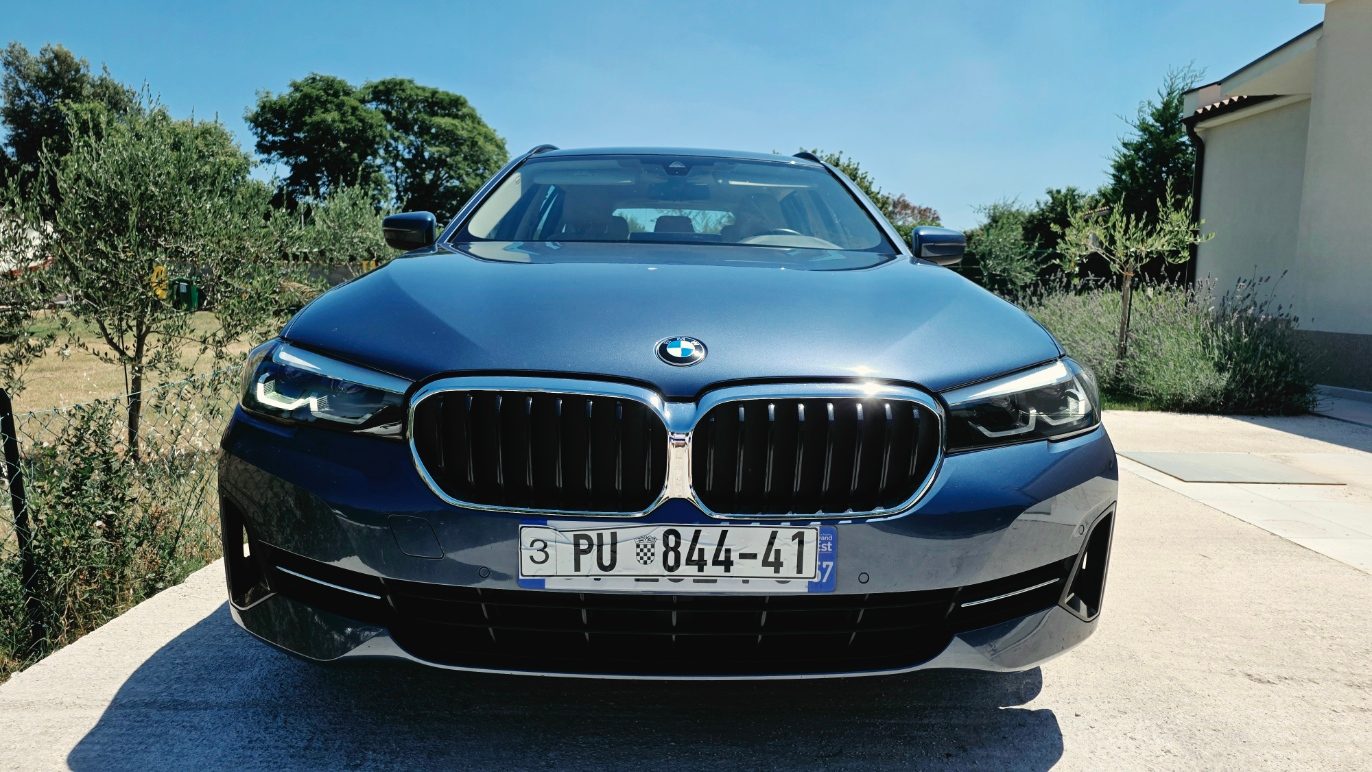 2024 BMW Serija 5 — fotografija 3