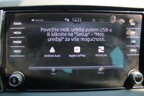 2023 Škoda Karoq — sličica 22