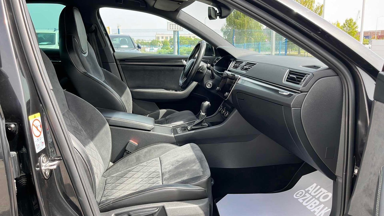 2020 Škoda Superb — fotografija 9