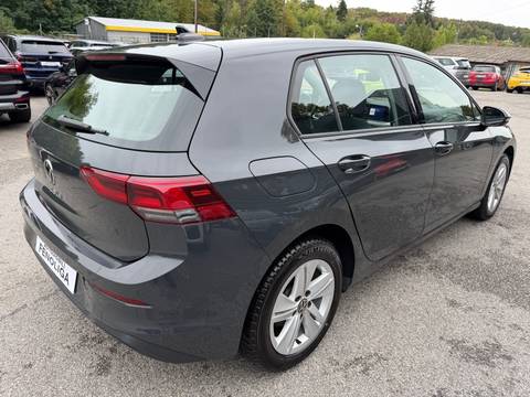 2023 Volkswagen Golf — sličica 2