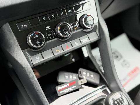2022 Škoda Karoq — sličica 22