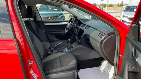 2019 Škoda Octavia Combi — sličica 9
