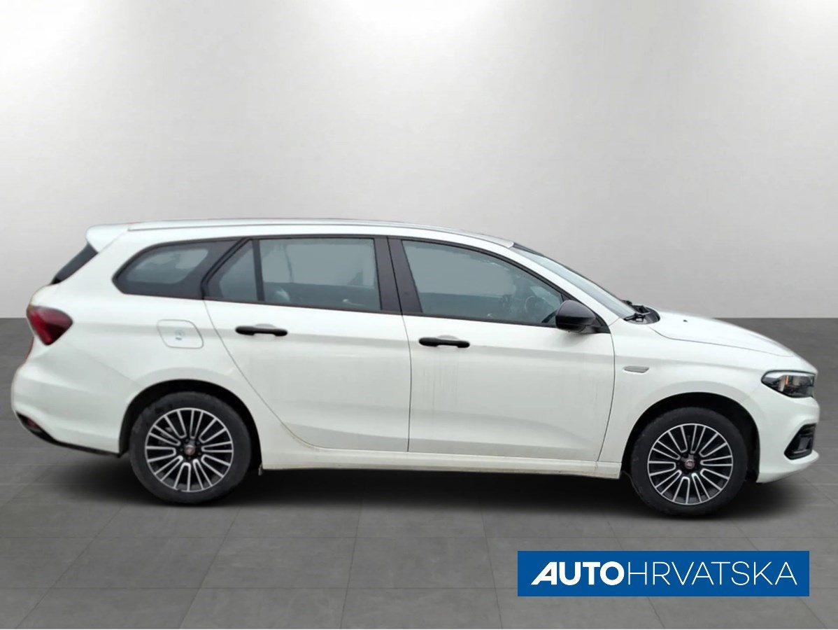 2023 Fiat Tipo — fotografija 4