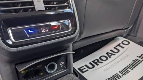 2023 Volkswagen Passat — sličica 24