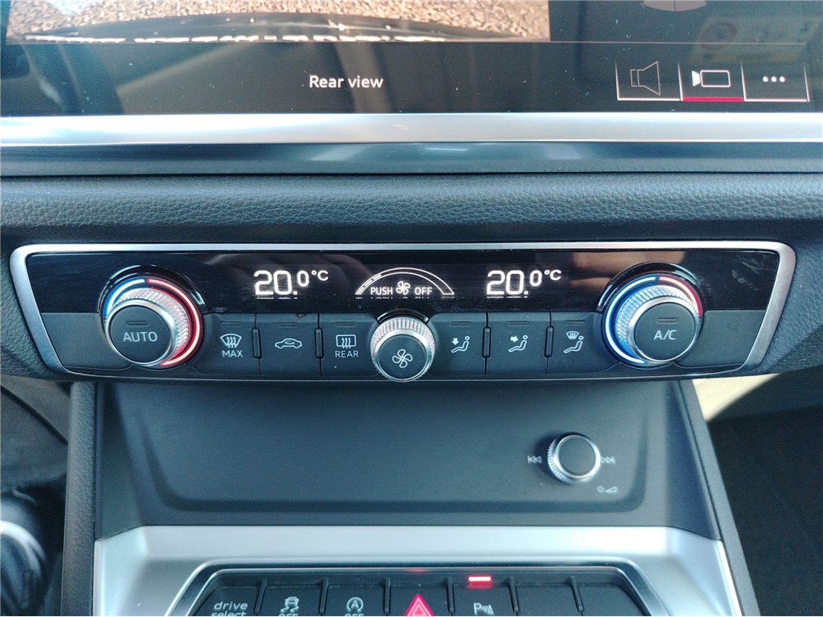 2019 Audi Q3 — fotografija 14