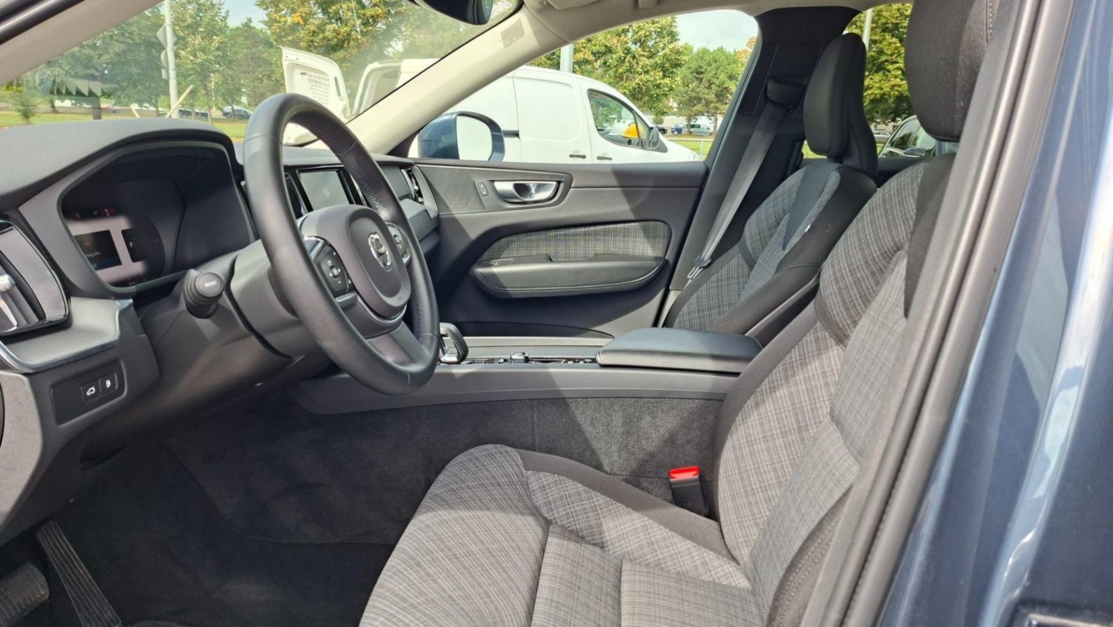 2023 Volvo XC60 — fotografija 3