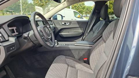 2023 Volvo XC60 — sličica 3