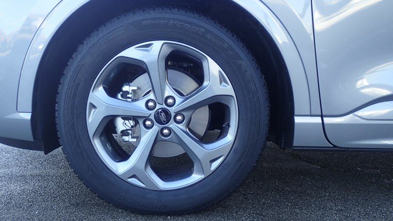 2024 Ford Kuga — fotografija 23