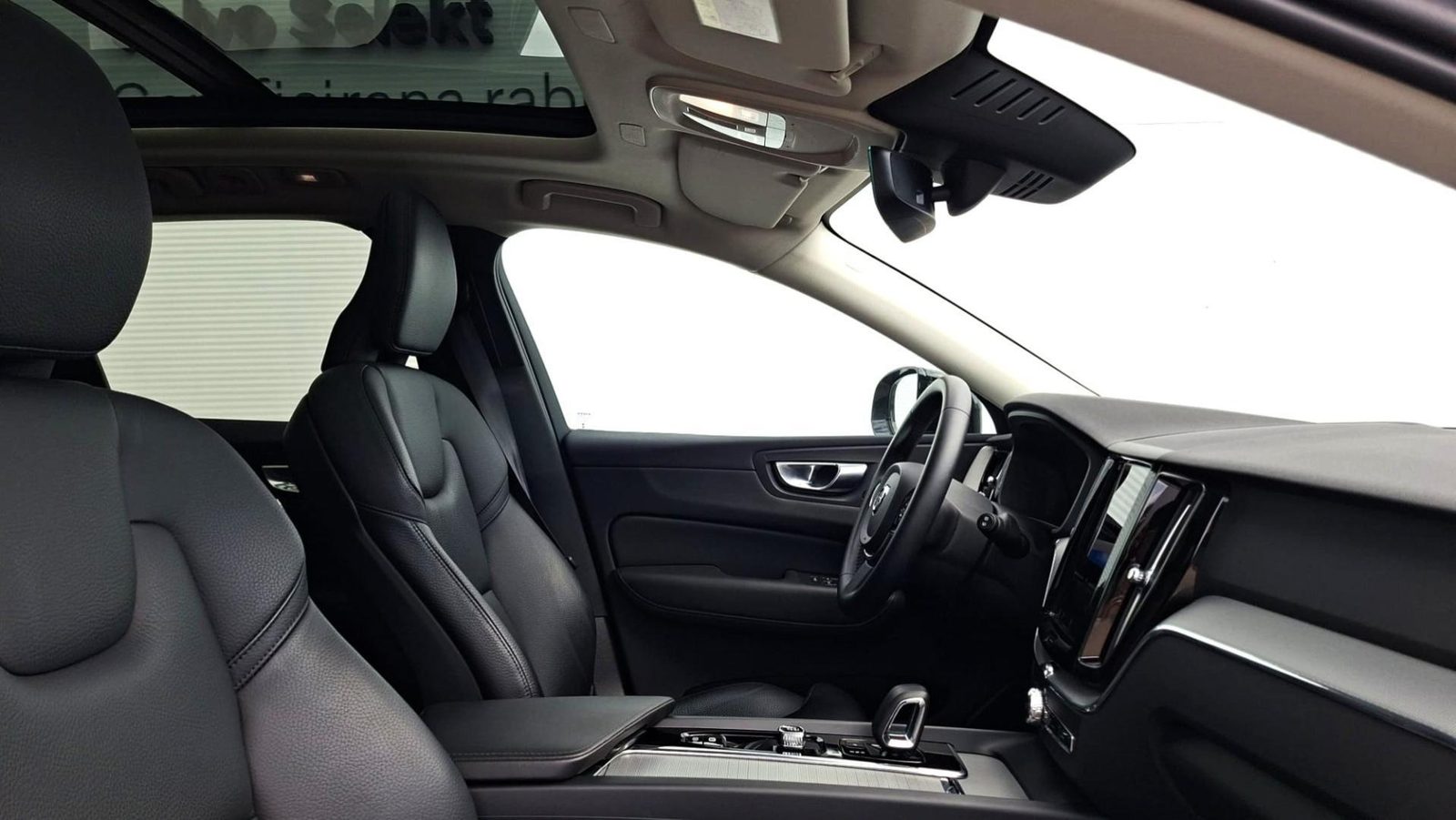 2023 Volvo XC60 — fotografija 6