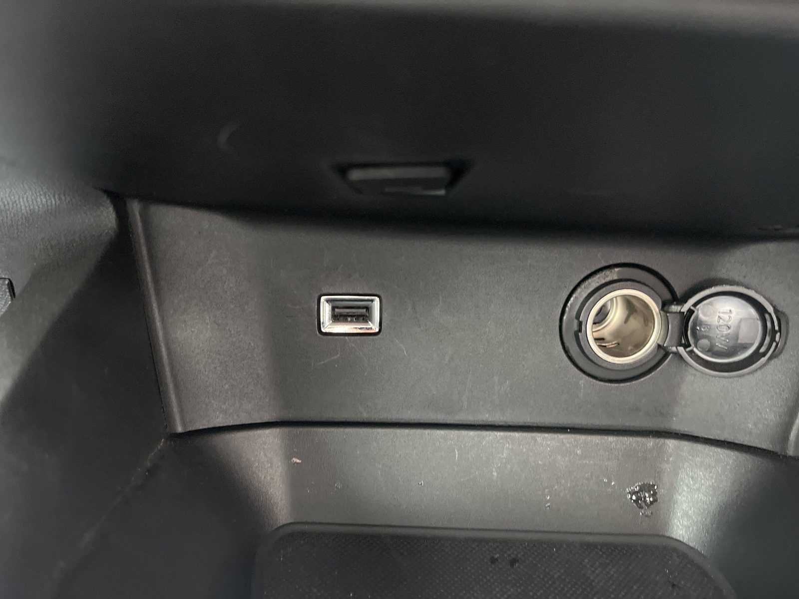 2021 Peugeot 3008 — fotografija 27