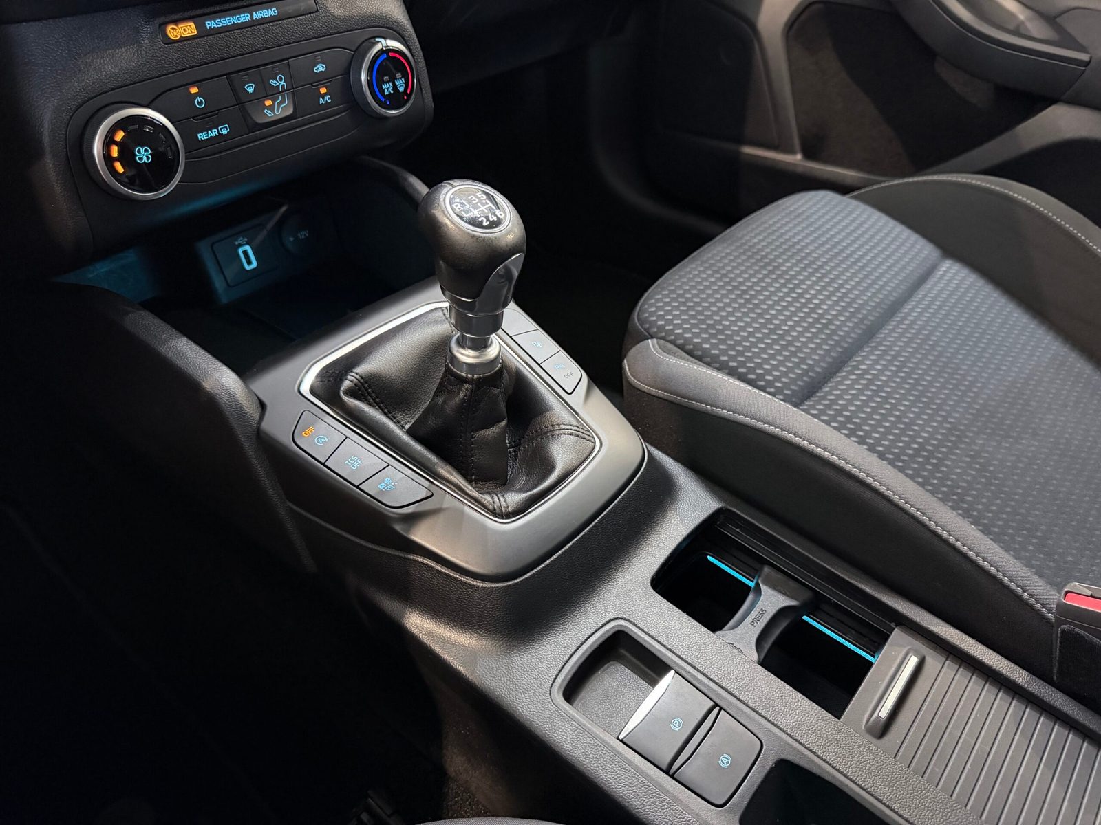 2020 Ford Focus — fotografija 8