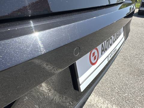 2023 Volkswagen Golf — sličica 18