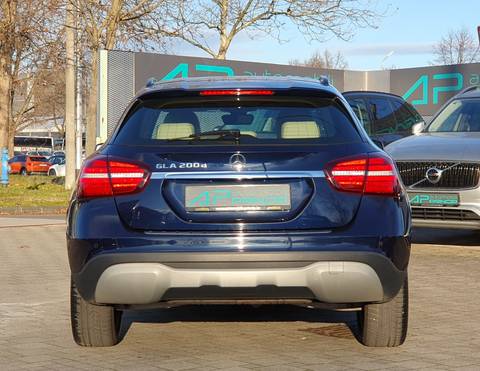 2017 Mercedes-Benz GLA — sličica 5