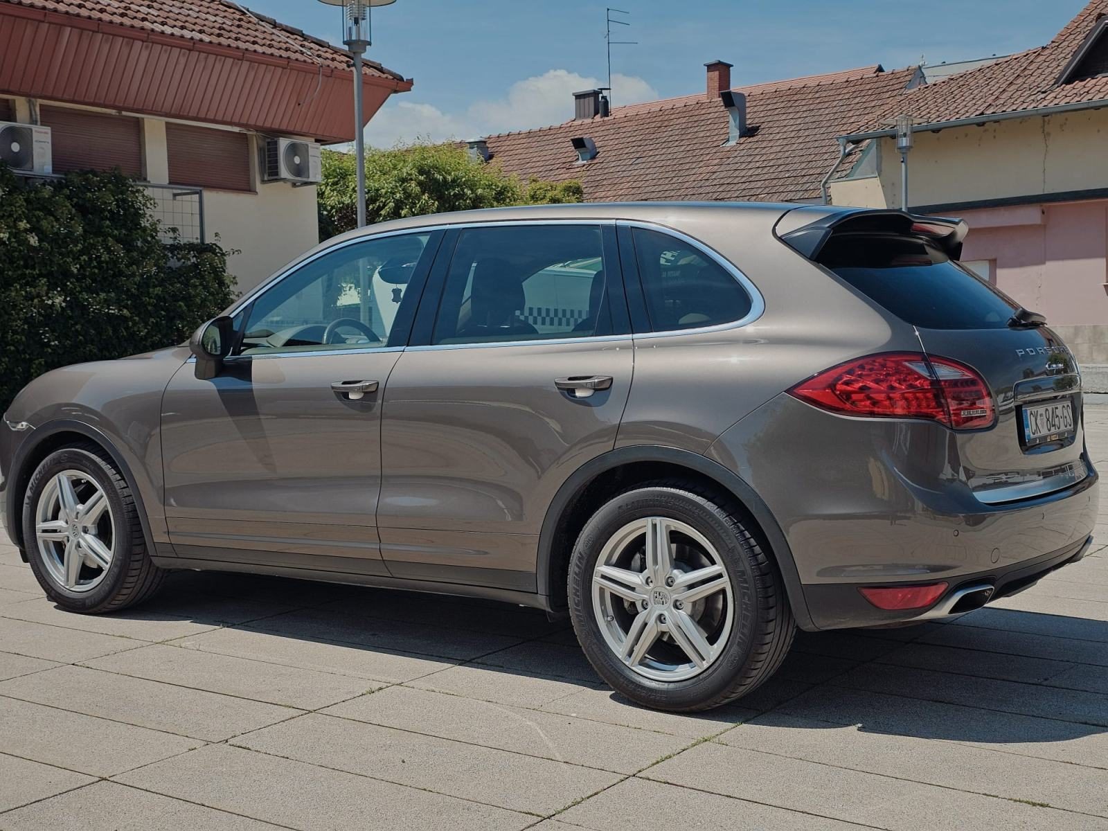 2011 Porsche Cayenne — fotografija 5