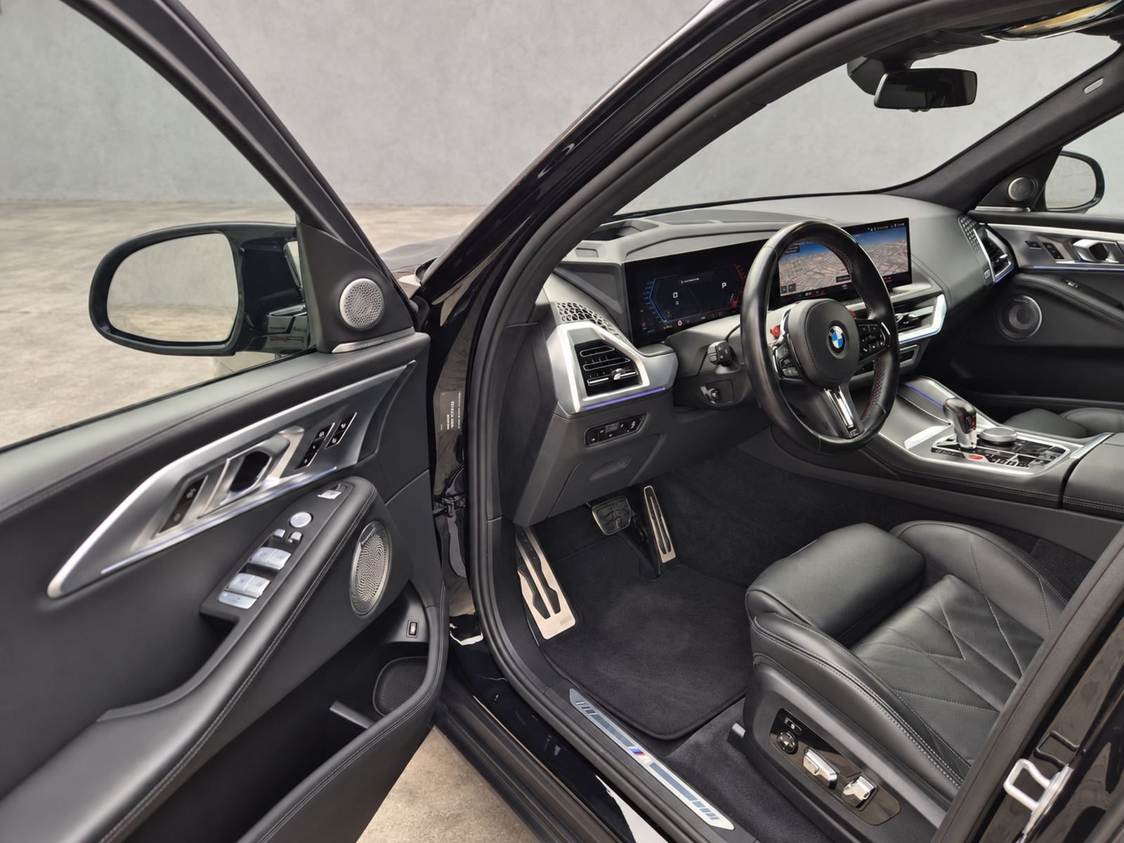 2023 BMW X7 — fotografija 11