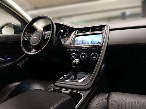 2021 Jaguar E-Pace — sličica 21