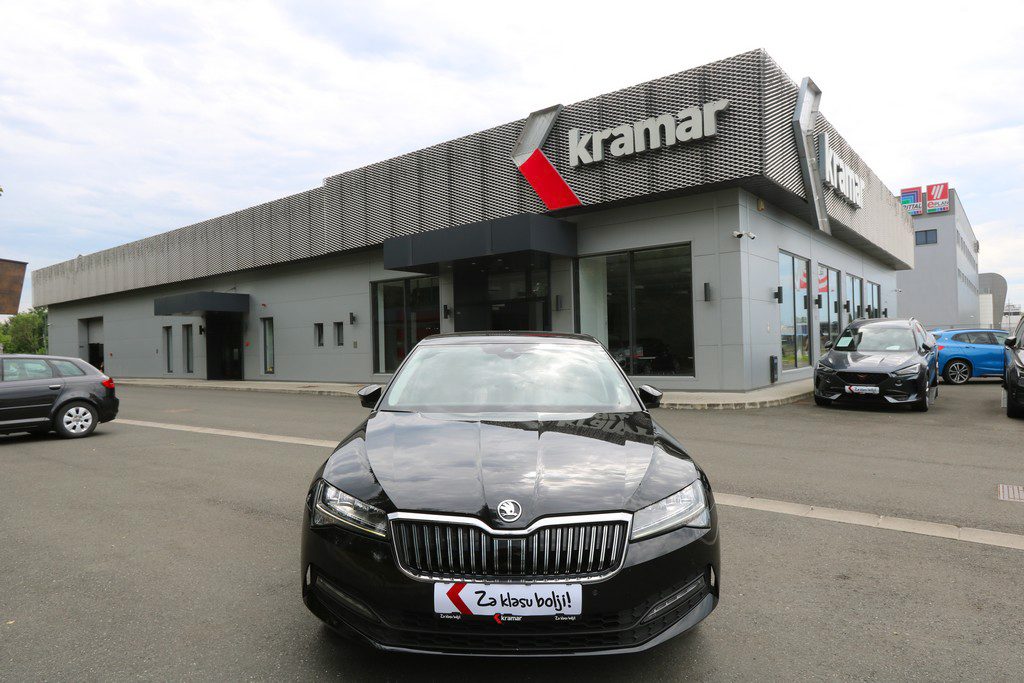 2023 Škoda Superb — fotografija 4