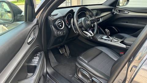 2022 Alfa Romeo Stelvio — sličica 9